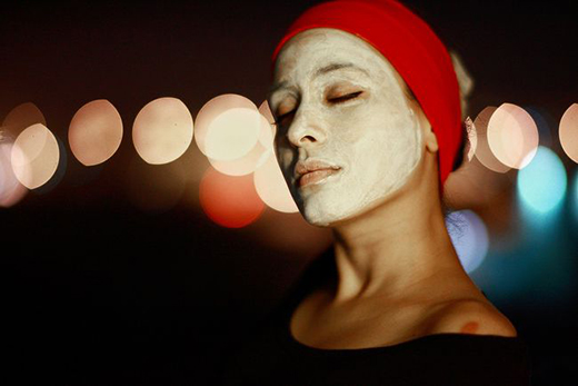 Z世代護(hù)膚有道 抗初老涂抹睡眠面膜受青睞